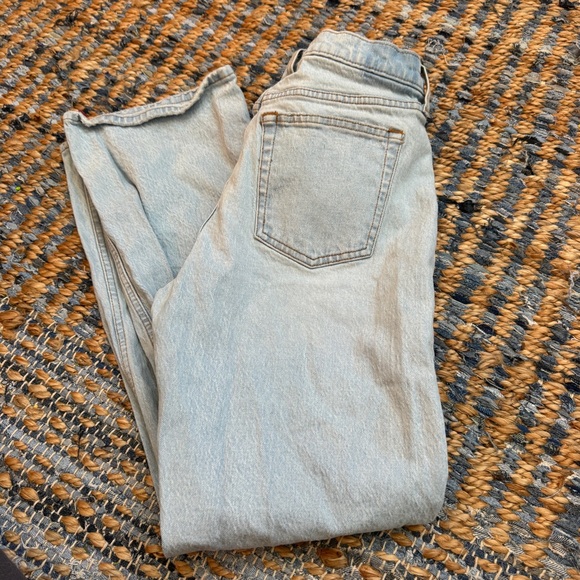 Abercrombie & Fitch Denim - Abercrombie & Fitch the baggy low rise curve love Light Wash Blue Jeans
